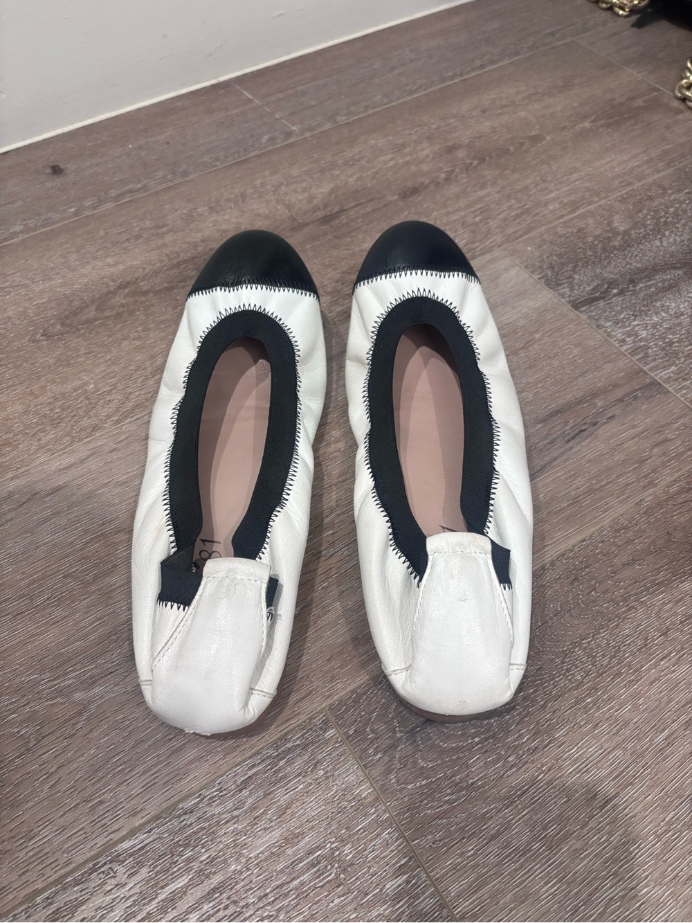 Women’s Two-Tone White and Black Ballet Flats